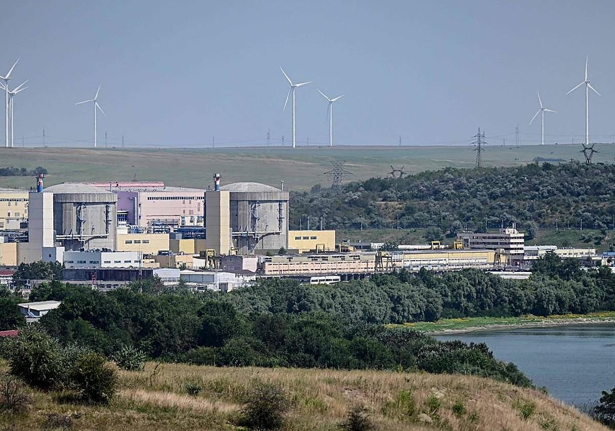View of the Cernavodă nuclear power plant. - abc.es